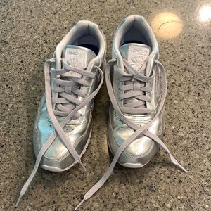 *RARE SILVER* Reebok Classic Sneaker